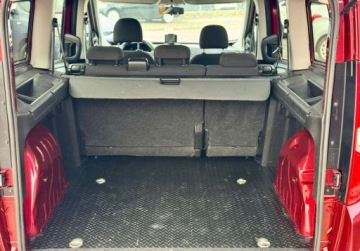 Opel Combo D Tour 1.4 Turbo CNG ecoFLEX 120KM 2018 Opel Combo 1.4 Turbo Lounge Euro 6b klimatyzacja nawigacja nowy rozrzad, zdjęcie 17