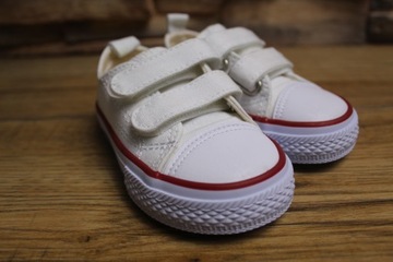 BUTY TRAMPKI APAWWA ROZ. 22