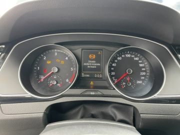 Volkswagen Passat B8 Variant 2.0 TDI 150KM 2015 Volkswagen Passat Variant Highline Automat Podgrz., zdjęcie 6