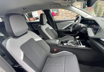 Opel 2024 Opel Astra Klimatyzacja automatyczna Multimedia 1.2 Benzyna 110KM, zdjęcie 9