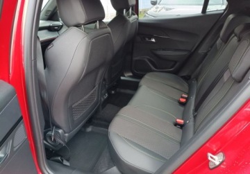 Peugeot 2008 II SUV 1.2 PureTech 130KM 2023 Peugeot 2008 GT 2024r EAT8 1.2 Benzyna 130KM, zdjęcie 7