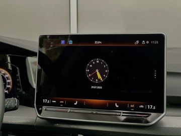 Volkswagen Golf VIII Variant 1.5 eTSI 150KM 2024 Volkswagen Golf 1.5 Benzyna 150KM, zdjęcie 28