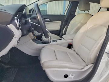 Mercedes GLA I 2019 Mercedes-Benz GLA 2019 MERCEDES-BENZ GLA 250 4MATIC 2.0 Benzyna 224KM, zdjęcie 6