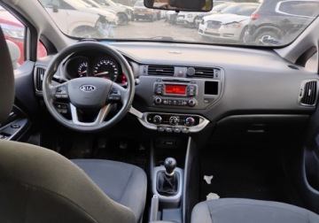 Kia Rio III 2011 Kia Rio I rej 2012r, 1.2 Benzyna. Lekko uszkodzony tyl. Jezdzi. 1.2 80KM, zdjęcie 5