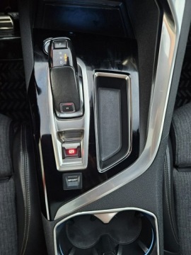 Peugeot 3008 II Crossover 1.5 BlueHDI 130KM 2018 Peugeot 3008 GT-LINE, Panorama, Radar, Bliss,, zdjęcie 25