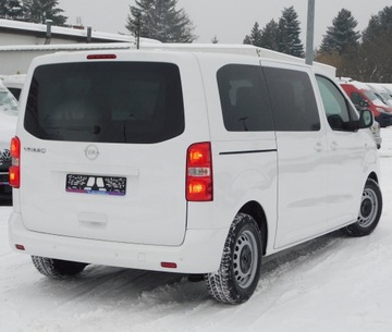 Opel Vivaro C Kombi Long 1.5 120KM 2021 Opel Vivaro HDI-120 Klima 9-osobowy Android/Apple Serwis ASO F-vat 23% 2021, zdjęcie 1