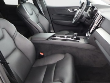 Volvo XC60 II 2023 Volvo XC60 B4, Serwis ASO, Automat, Skóra, Navi, zdjęcie 8