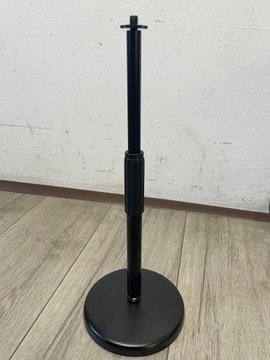Прямая настольная подставка для микрофона Rode DS1.