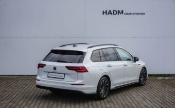 Volkswagen Golf VIII Variant 1.5 eTSI 150KM 2023 Volkswagen Golf Volkswagen Golf 1.5 eTSI MHEV R-Line DSG 1.5 Benzyna 150KM, zdjęcie 7