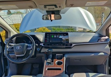 Toyota Sienna III 2021 Toyota Sienna 2.5 HSD HYBRYDA Gwarancja 83 tys. km Zobacz 2.7 Benzyna, zdjęcie 25