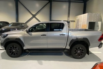 Toyota Hilux VIII Podwójna kabina Facelifting 2024 2.8 D-4D 204KM 2026 TOYOTA HiLux Double Cab Invincible Pickup 2.8 204KM 2026, zdjęcie 3