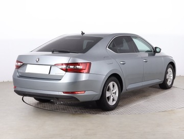 Skoda Superb III Liftback 1.8 TSI 180KM 2017 Skoda Superb 1.8 TSI, Salon Polska, Serwis ASO, zdjęcie 4