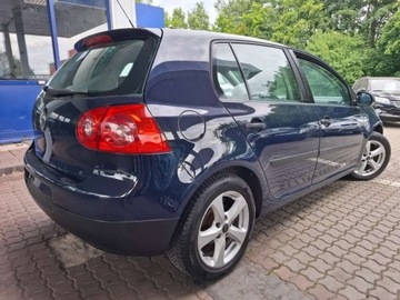 Volkswagen Golf V Hatchback 1.4 i 16V 75KM 2005 Volkswagen Golf Piekny klimatyzacja bez rdzy 1.4 Benzyna 75KM, zdjęcie 4