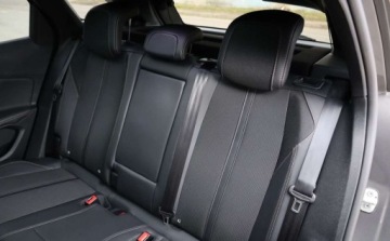 Peugeot 3008 II Plug-In Hybrid Facelifting 1.6 HYBRID 225KM 2021 Peugeot 3008 Peugeot 3008 225 e-EAT8 GT 1.6 Hybryda Plug-in 225KM, zdjęcie 19