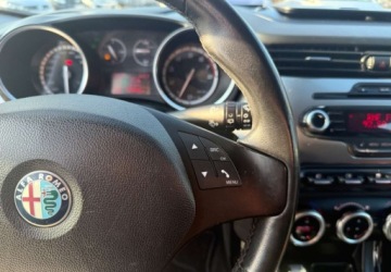 Alfa Romeo Giulietta Nuova II Hatchback 5d 1.4 TB 16v 120KM 2010 Alfa Romeo Giulietta Alfa Romeo Giulietta 1.4 Benzyna 120KM, zdjęcie 14