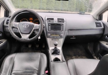 Toyota Avensis III Wagon 2.0 D-4D 126KM 2010 Toyota Avensis 2010r, 2.0 DIESEL. Lekko uszkodzony przod. Jezdzi. 2.0, zdjęcie 5