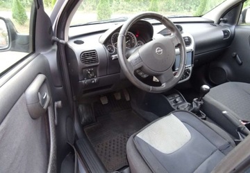 Opel Corsa C 1.2 ECOTEC 75KM 2003 Opel Corsa 1.2ben,klima,centralny zamek,oplacona gotowa do rej. 1.2 75KM, zdjęcie 4