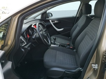 Opel Astra J Hatchback 5d Facelifting 1.6 Twinport ECOTEC 115KM 2013 Opel Astra 1,6 16v 116KM Klima LIFT Isofix Ledy, zdjęcie 15