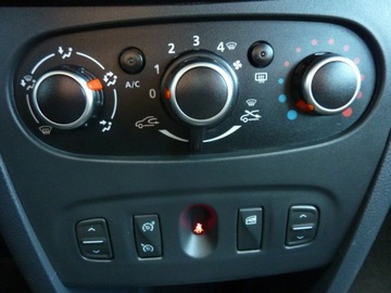 Dacia Sandero II Hatchback 5d Facelifting 1.5 Blue dCi 95KM 2020 Dacia Sandero Stepway 1,5 Dci 95Ps*Navi*ANDROID, zdjęcie 20