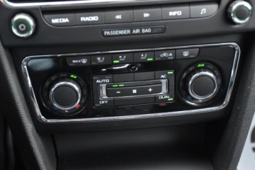 Skoda Superb II Kombi 2.0 TDI CR DPF 170KM 2010 Skoda Superb Klimatronic Multifunkcja Tempomat Komputer Parktronic Zadbany, zdjęcie 12