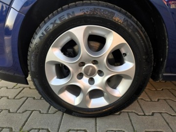 Opel Astra J Hatchback 5d 1.6 Twinport ECOTEC 115KM 2009 Opel Astra Xenon, KlimaTronik, Grzane Fotele, PDC, zdjęcie 8