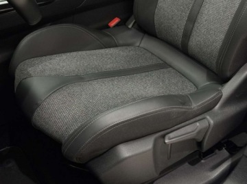 Peugeot 5008 II Crossover 1.5 BlueHDI 130KM 2020 Peugeot 5008 Allure 7 osobowy Nawigacja Kamera cofania CarPlayAndroid, zdjęcie 9