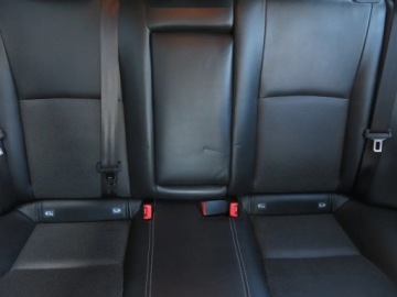 Toyota Avensis III Wagon Facelifting 2015 2.0 D-4D 143KM 2015 Toyota Avensis 2.0 D-4D, Salon Polska, Skóra, zdjęcie 9