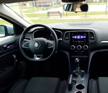 Renault Megane IV Grandtour Facelifting 1.3 TCe 140KM 2022 Renault Megane IV 1.33 TCE kombi bogata wersja ładny zadbany bezwypadkowy, zdjęcie 13