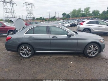 Mercedes Klasa C W205 2018 Mercedes-Benz Klasa C 300 4Matic 2018 2.0l 2.0 Benzyna 241KM, zdjęcie 6