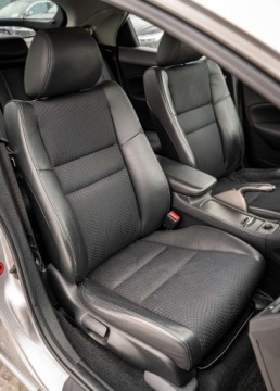 Honda Civic VIII Hatchback 3d 1.8 i-VTEC 140KM 2010 Honda Civic Honda Civic VIII 1.8 140KM 1.8 Benzyna 140KM, zdjęcie 16