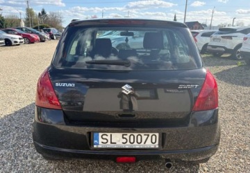 Suzuki Swift IV 2007 Suzuki Swift 2007r. 1.2 Diesel 69KM, zdjęcie 4