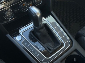 Volkswagen Passat B8 Limousine 1.8 TSI BlueMotion Technology 180KM 2017 Volkswagen Passat 1.8TSI 180KM DSG Highline LED SalonPolska,SerwisASO,Supe, zdjęcie 28