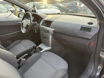 Opel Astra J Hatchback 5d 1.6 Twinport ECOTEC 115KM 2012 Opel Astra 1.6 115KM/SalonPL/Wymienione: rozrząd, zdjęcie 13