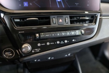 Lexus ES VII (XV70) 2022 Lexus ES 300h F Sport Design 2.5 Hybryda 218KM, zdjęcie 21