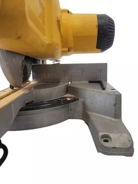 PIŁA UKOŚNICA DEWALT MODEL DWS777 216 MM