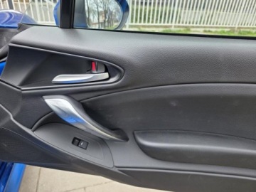 Fiat 124 Spider 1.4 MultiAir II 140KM 2016 FIAT 124 Spider Lusso* 1.4l benzyna Turbo 140KM 19,272km Dokumentacja, zdjęcie 29