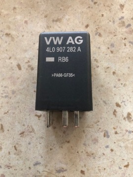 РЕЛЕ СВЕЧ НА ЗАПАЛ 4L0907282A