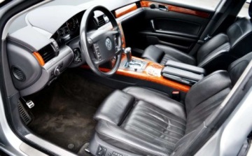 Volkswagen Phaeton 2008 Volkswagen Phaeton 4x4, Fotele podgrzewane, wentylowane z funkcja masazu, zdjęcie 24