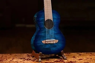 ORTEGA Timber Series Guitarlele 6 струн - синий