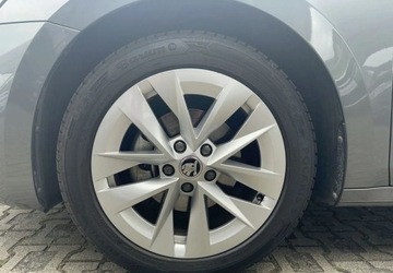 Skoda Octavia IV Liftback 1.5 TSI EVO 150KM 2024 Skoda Octavia Liftback 1.5 TSI mHev 150 KM 7DSG Selection 1.5 Benzyna, zdjęcie 13