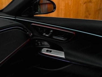 Mercedes Klasa E W214 Sedan 2.0 220d 197KM 2025 E Klasa 220 d 4-Matic AMG 2.0 197KM 2025, zdjęcie 14