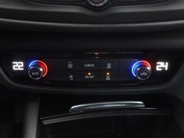 Opel Insignia II Sports Tourer 1.5 Turbo 165KM 2018 Opel Insignia 1.5 Turbo, Salon Polska, zdjęcie 12