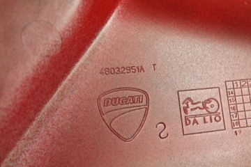DUCATI MULTISTRADA 1200 S 10-15 ЛЕВАЯ КРЫШКА ОБТЕКАТЕЛЯ БАКА