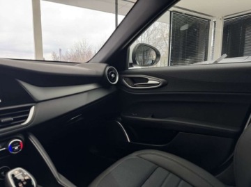Alfa Romeo Giulia II Sedan Facelifting 2.0 Turbo 200KM 2022 Alfa Romeo Giulia Sprint Kamera cofania Android Auto Nawigacja Salon P, zdjęcie 23