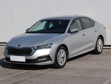 Skoda Octavia IV Liftback 1.5 TSI EVO 150KM 2022 Skoda Octavia 1.5 TSI, Salon Polska, zdjęcie 1