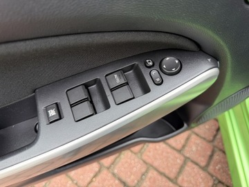 Mazda 2 II Hatchback 5d Facelifting 1.5 MZR 102KM 2013 Mazda 2 Wersja SPORT 1.5 102KONIE 1WŁAŚCICIEL TYLKO 137tyś 2013 Lift 5DRZWI, zdjęcie 21