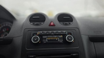 Volkswagen Caddy III Kombi Facelifting 1.6 TDI 102KM 2013 Volkswagen Caddy automat 7 osobowy climatronic, zdjęcie 11