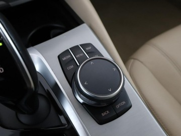 BMW Seria 5 G30-G31 Touring 520d 190KM 2018 BMW 520 4x4 automat pamorama full LED jasne skóry, zdjęcie 30