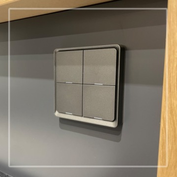 Пульт дистанционного управления TUYA ZigBee КНОПКА СЦЕН 4 канала 12 СЦЕН