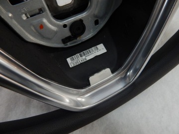 OPEL ASTRA IV J MERIVA B ZAFIRA C - VOLANT VELMI DOBRÝ